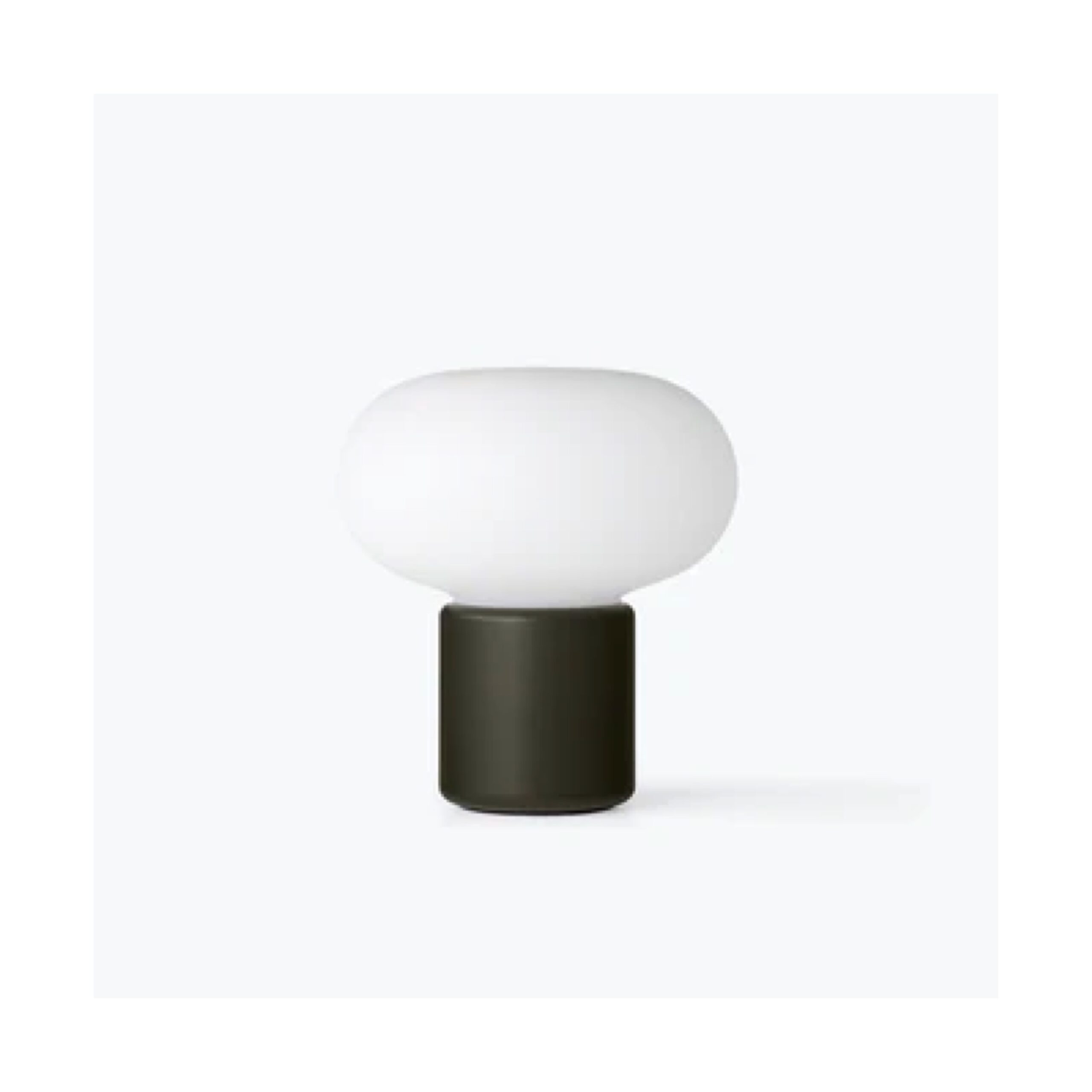 New Works Karl-Johan Portabel Bordslampa 5 färger